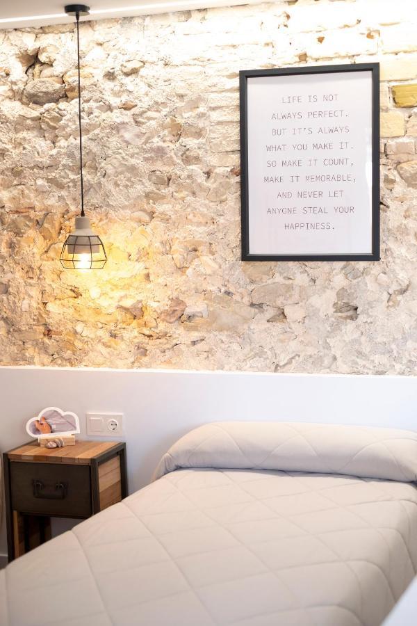 Apartamentos Bocairenthomes, En Pleno Centro De Bocairent, Con Pequena Piscina Y Parking Privado Zewnętrze zdjęcie
